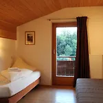 Haus Kleiner Turm Apartment Tschagguns